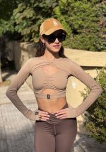 Iconic Sleeves Beige